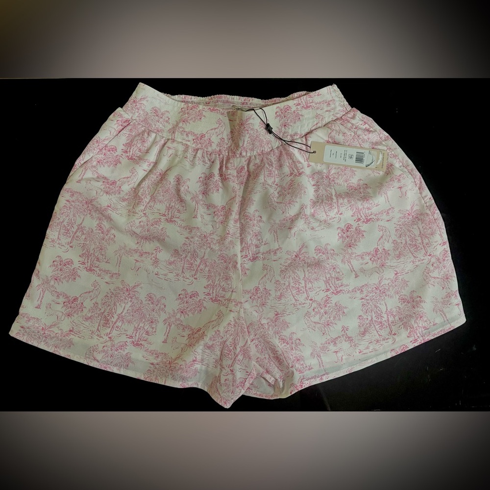 BCBGeneration Pink and White Patterned Women's Shorts